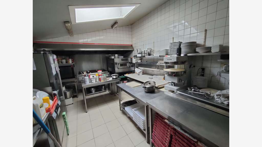 Vente pizzéria restaurant avec logement à Fougères