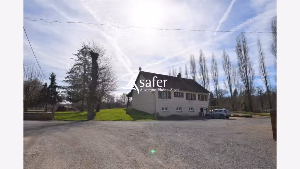 Vente propriété d'élevage avicole avec maison 03