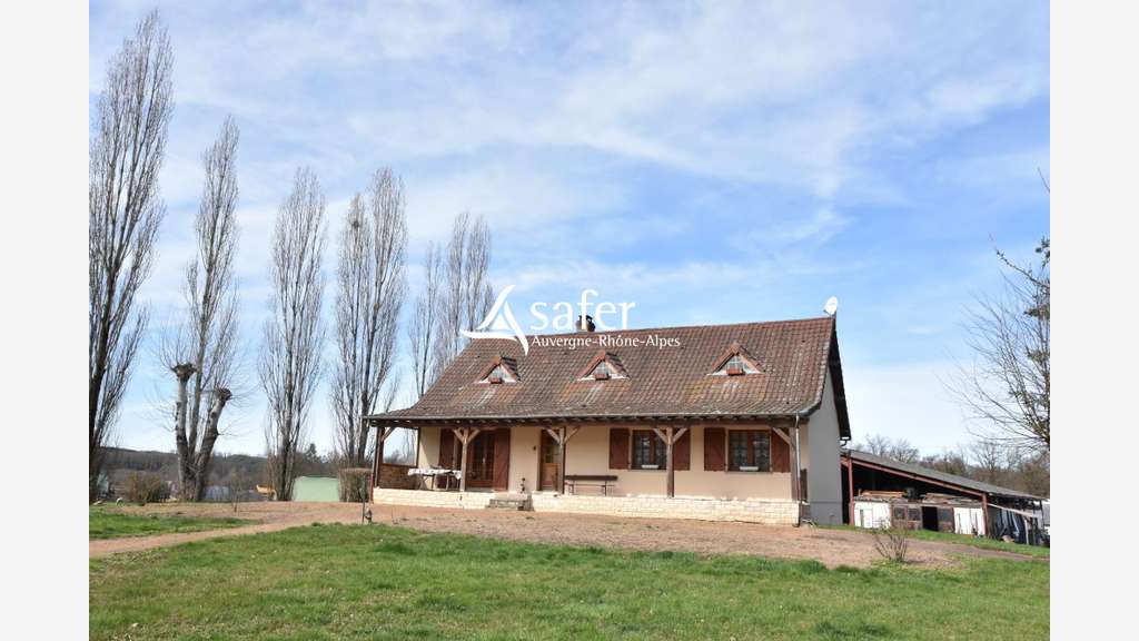 Vente propriété d'élevage avicole avec maison 03