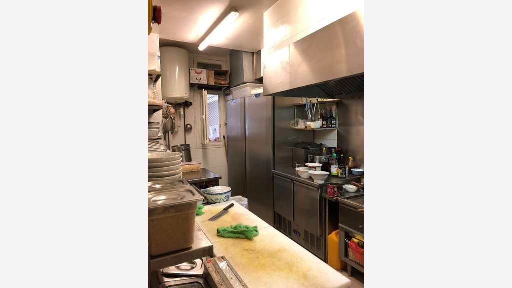 A vendre restaurant traiteur 50m² à Neuilly centre