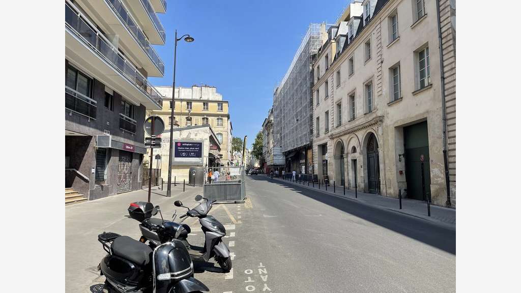 AV restaurant 60 cvts Terrasse 16 cvts à Paris 11