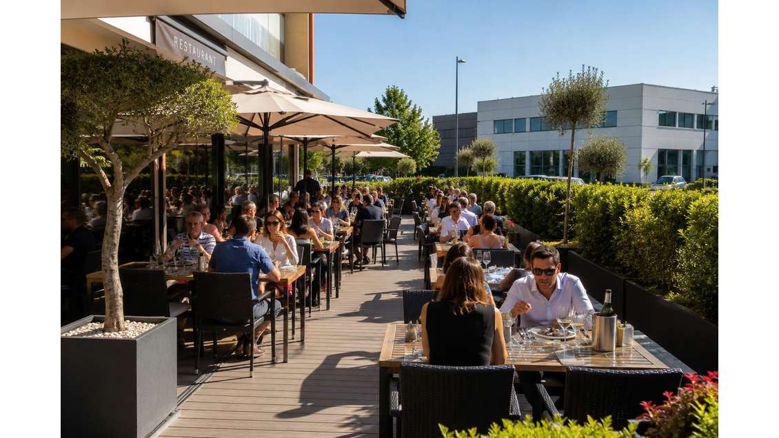AV très beau restaurant du midi grande terrasse 13