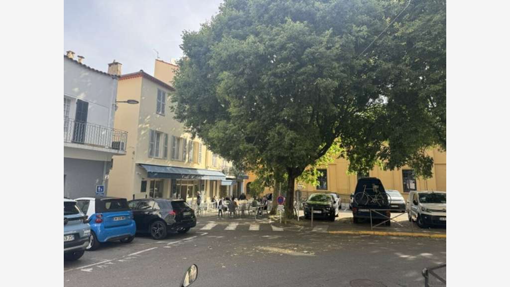 Vente charmant restaurant dans le Vieil Antibes