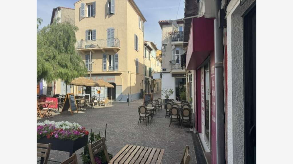 Vente charmant restaurant dans le Vieil Antibes