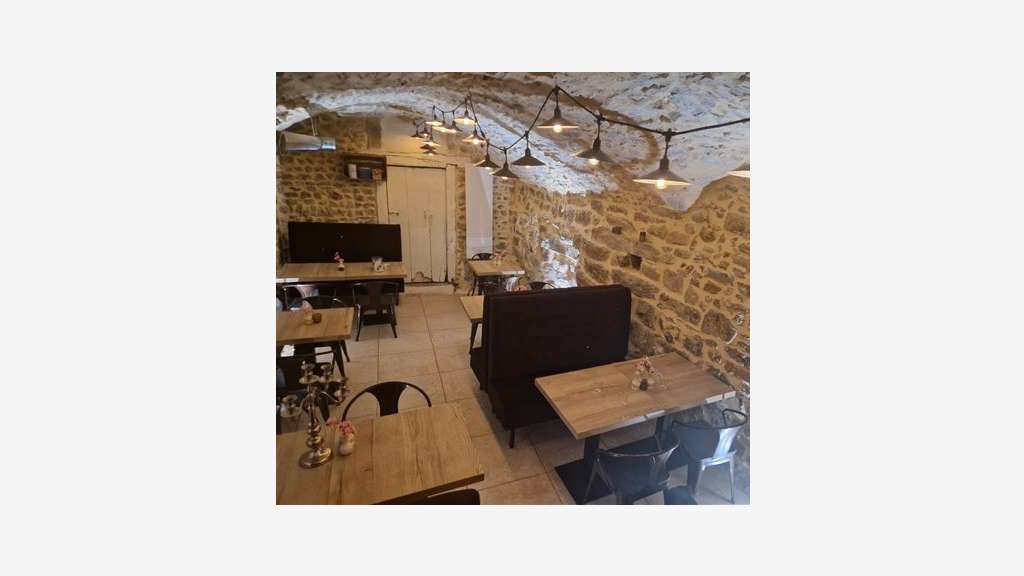 Vente restaurant tout en pierres rénové à Aubenas
