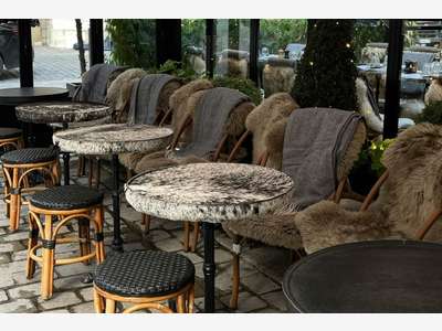 A vendre restaurant café bar emplacement numéro 1