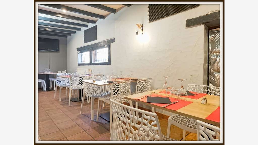 Bar-restaurant à vendre route passante à Aureilhan