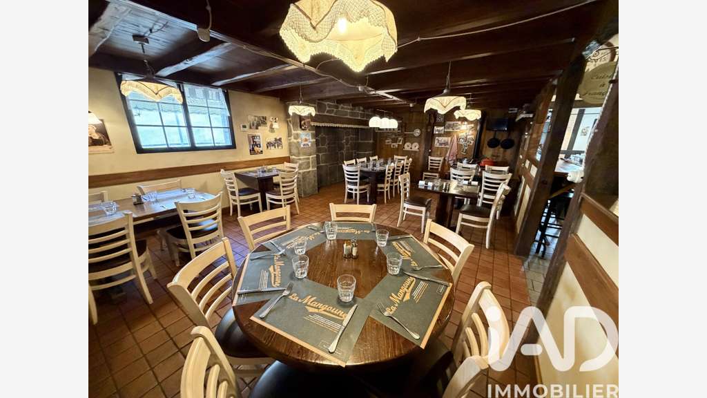 Vente restaurant en zone commerciale à Aurillac