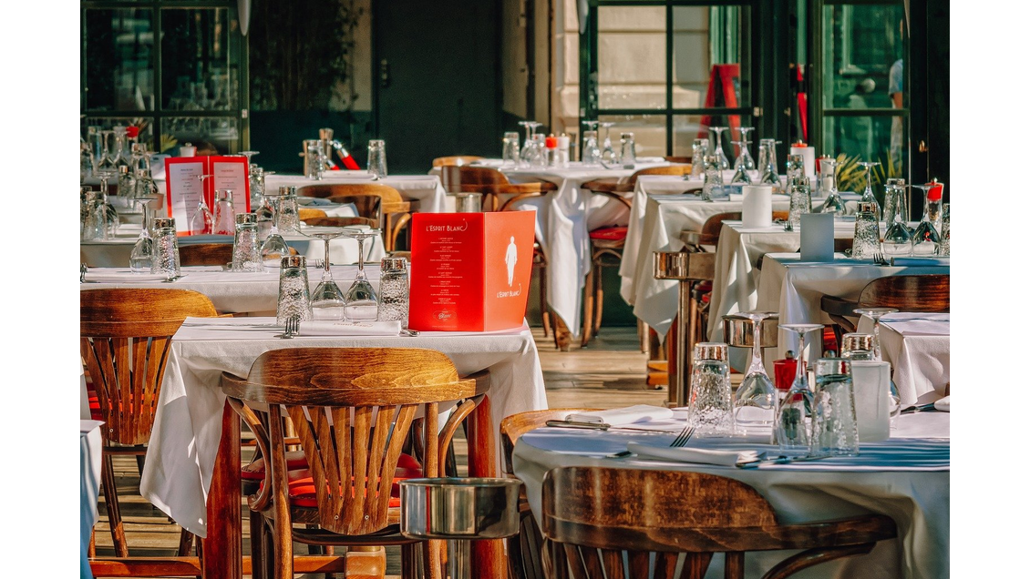 AV restaurant petit loyer en empl N°1 Versailles