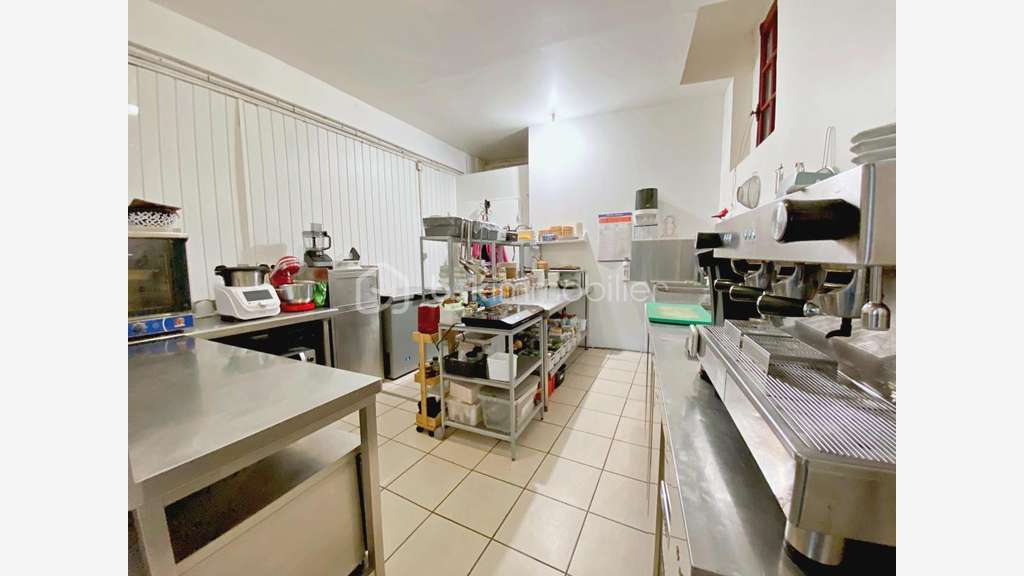Cession FDC salon de thé 105m² à Beaucaire centre