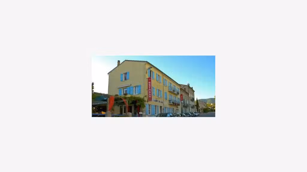 Vente hôtel restaurant en centre village Drôme