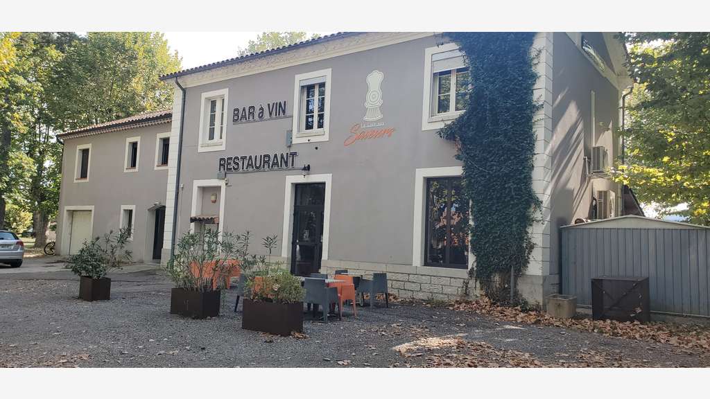 Bar restaurant logement à vendre Sud Ardèche
