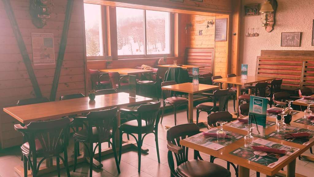 AV restaurant crêpes glaces en station de ski 63