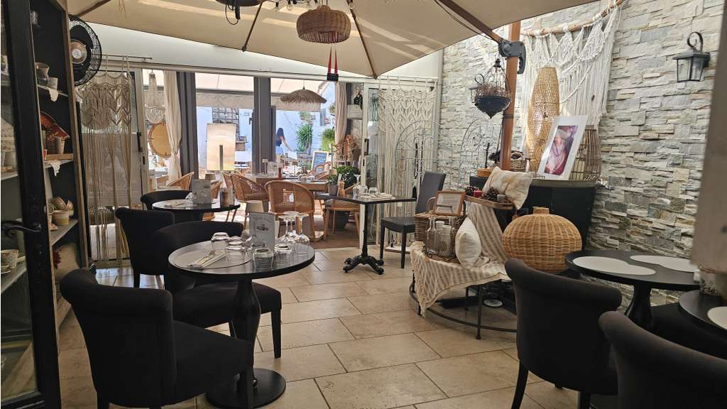 Restaurant traditionnel avec logement - Camargue