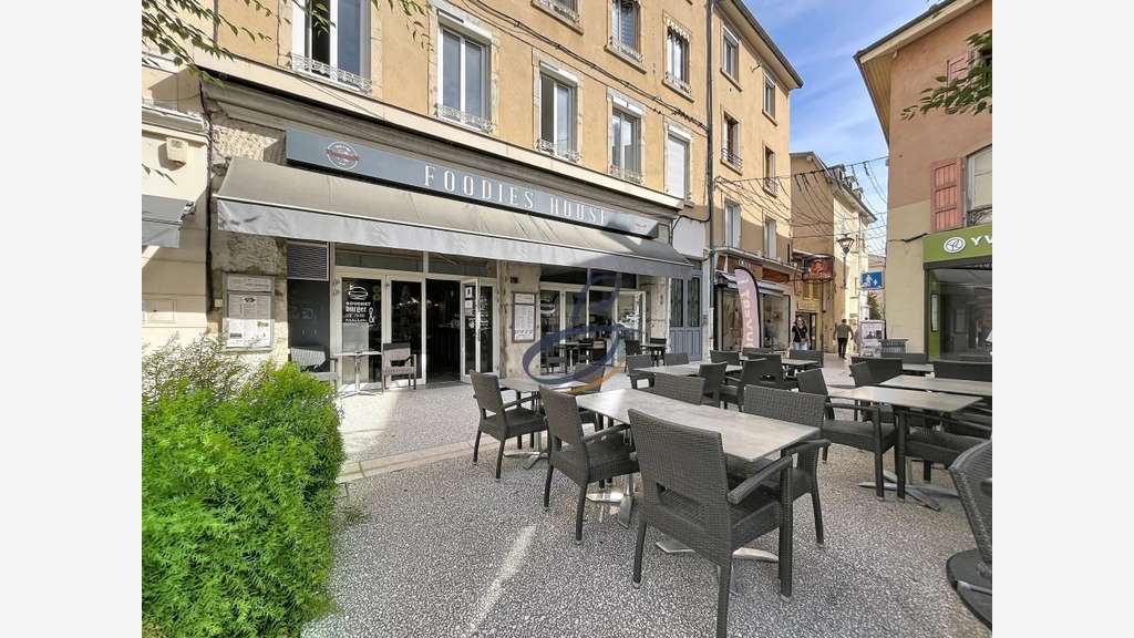 AV FDC restauration rapide Place Carnot à Bourgoin