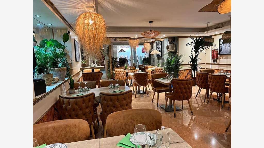 Vente restaurant terrasse très bien placé à Cannes