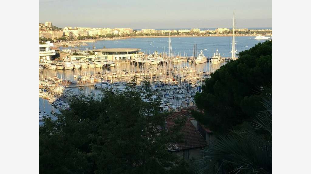 Très rare sur Cannes: Murs et fonds d'un