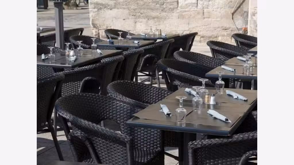 Vente restaurant terrasse sur le port de Cassis