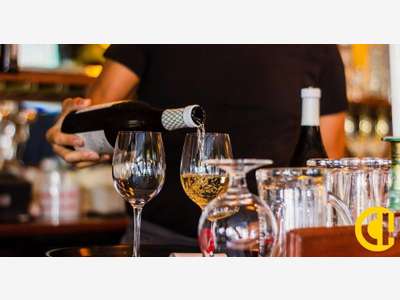 A vendre restaurant au centre de St Genis Laval