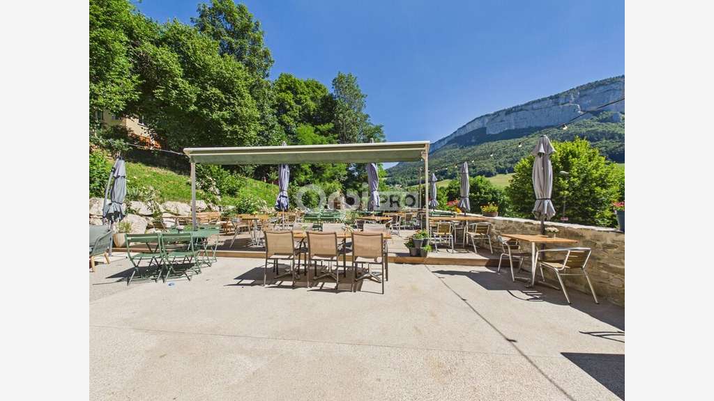 Vente hôtelrestaurant proche stations de ski 38