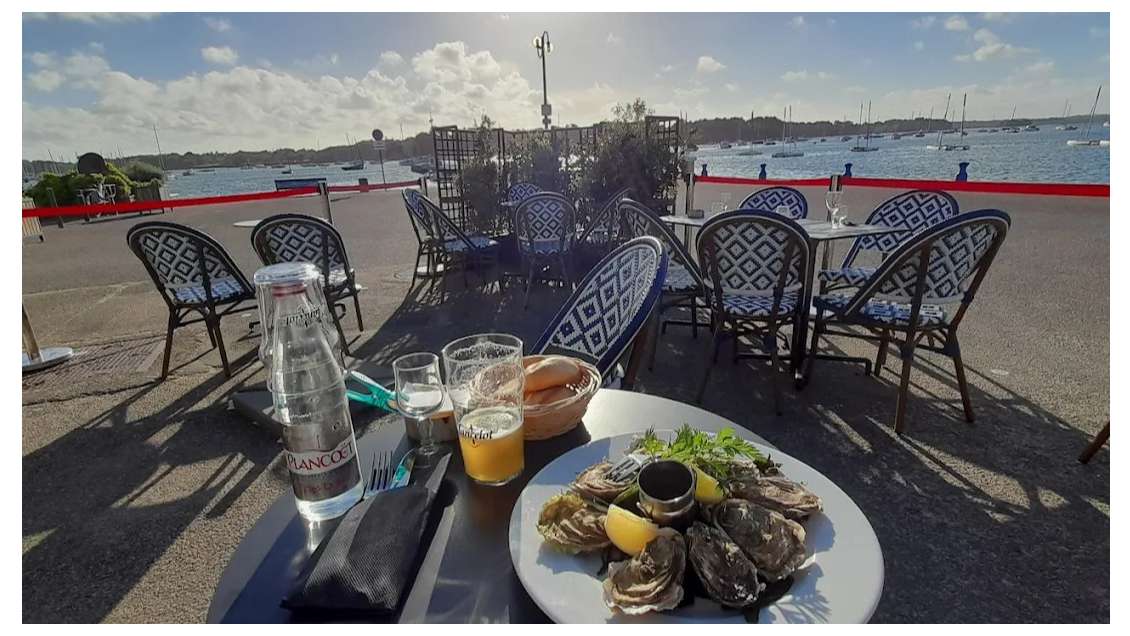 Cède bar brasserie avec point tabac bord de mer 29