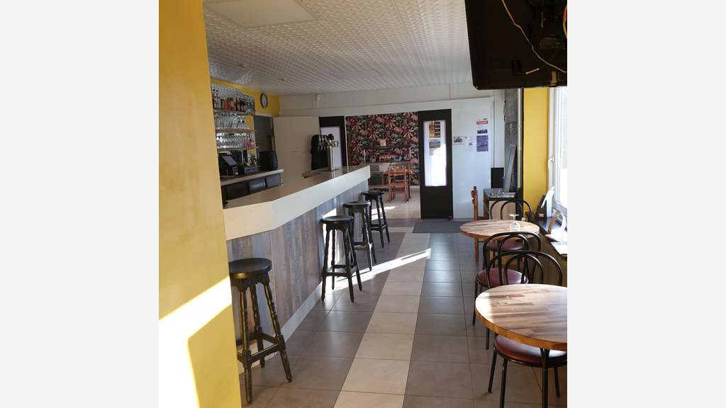 Vente bar restaurant lic IV log empl N°1 dept 22