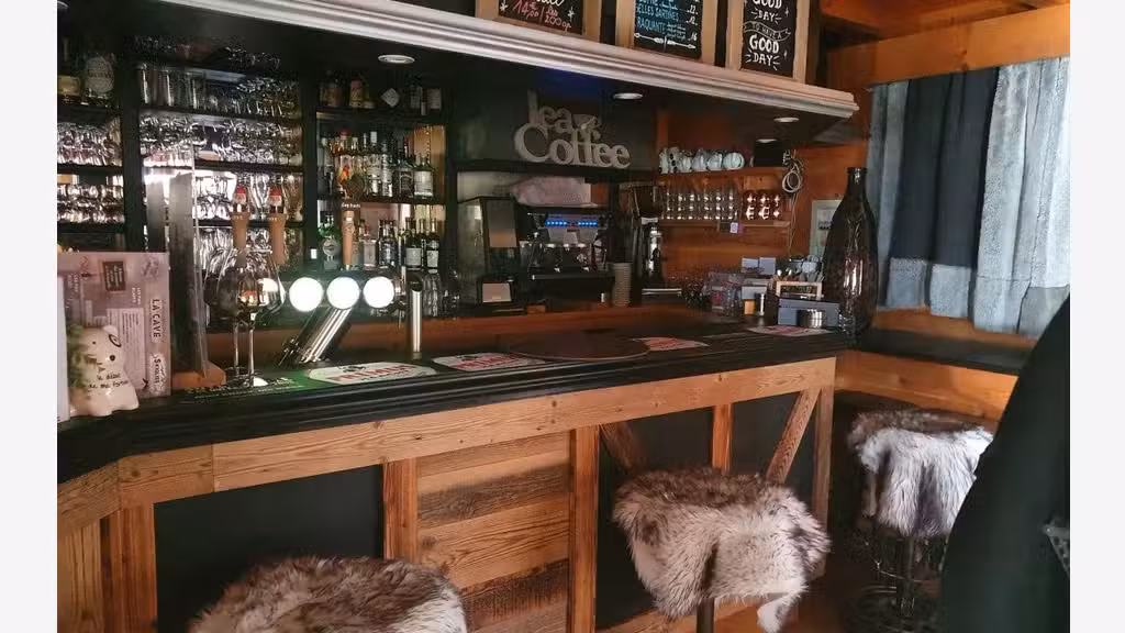 Vente bar restaurant front de neige à Crest Voland