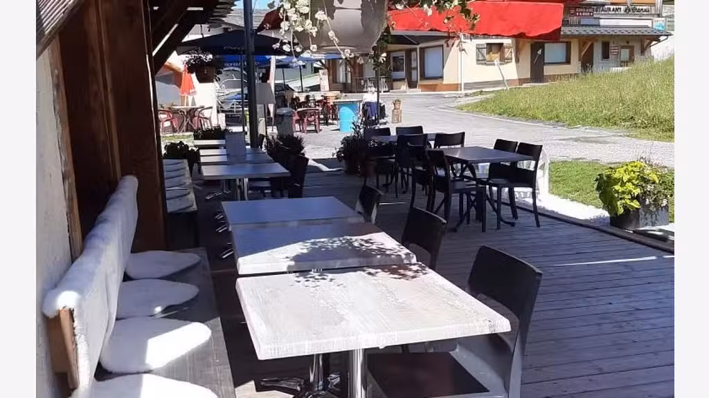 Vente bar restaurant front de neige à Crest Voland