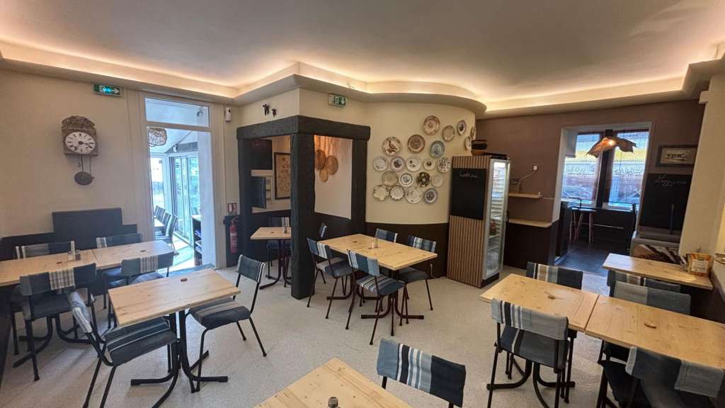 Vente bar restaurant avec 7 log à Digne les Bains