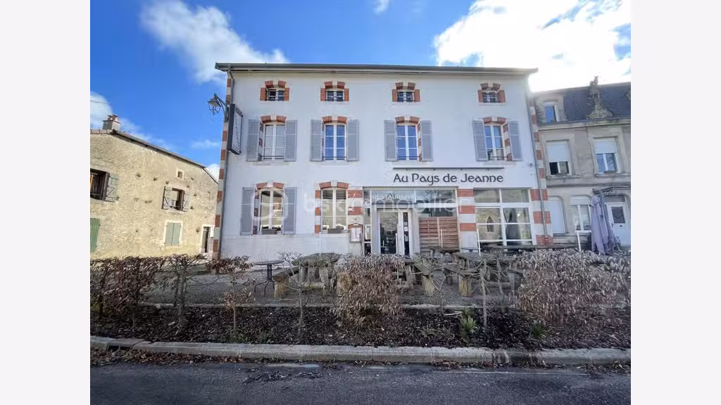 Vente restaurant + murs 260m² à Domremy la Pucelle