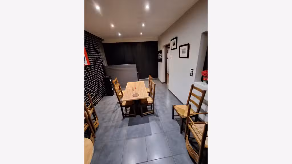AV restaurant bar 3 salles terrasse et logt Flers