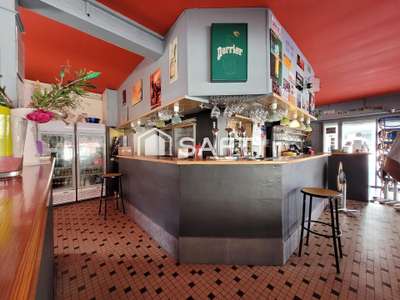 Cède restaurant bar licence IV Saint-Pierre-la-Mer