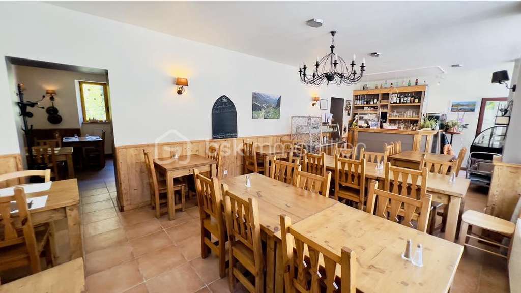 AV restaurant excellente notoriété à Fourneaux