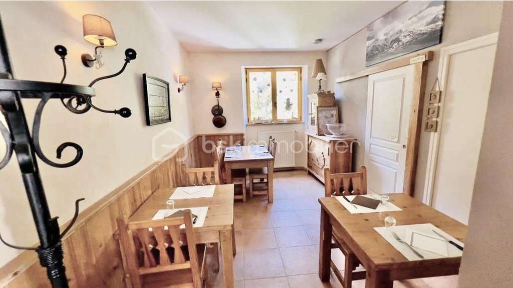 AV restaurant excellente notoriété à Fourneaux