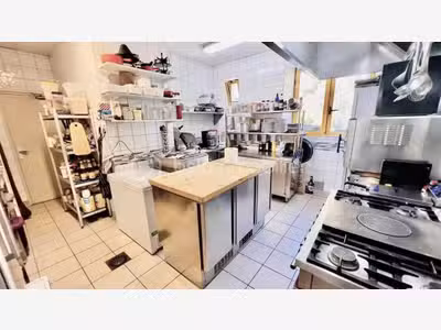 AV restaurant excellente notoriété à Fourneaux