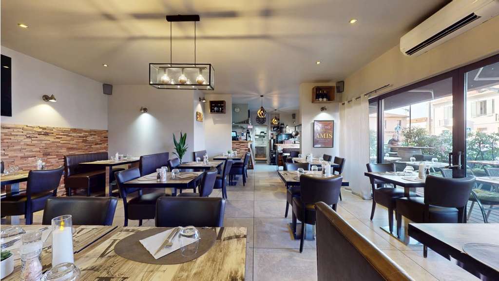 A vendre restaurant sur empl idéal 1 bis à Fréjus