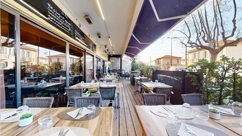 A vendre restaurant sur empl idéal 1 bis à Fréjus