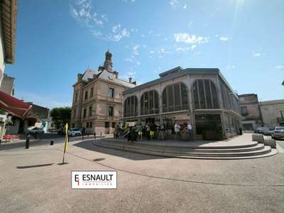 Cède étal traiteur 9m² aux halles de Frontignan