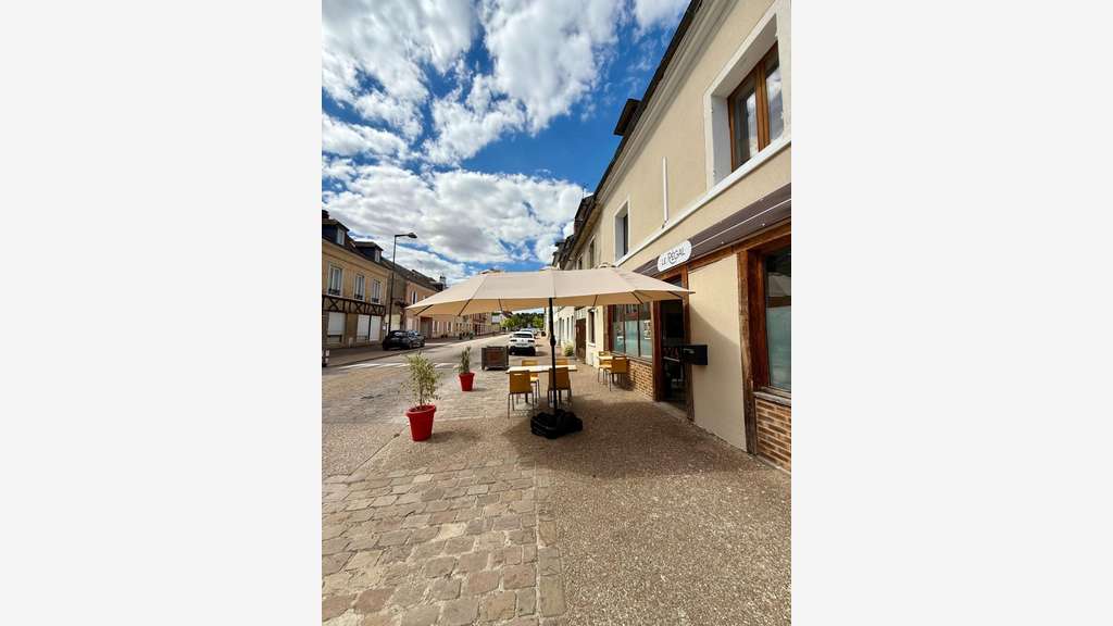 Restaurant équipé avec terrasse –Belle opportunité