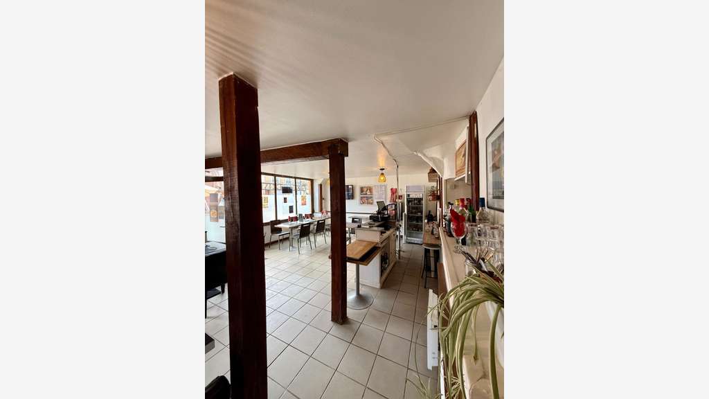 Restaurant équipé avec terrasse –Belle opportunité