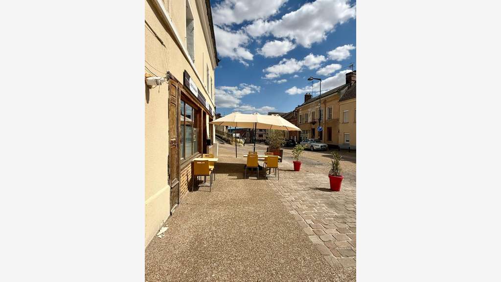 Restaurant équipé avec terrasse –Belle opportunité