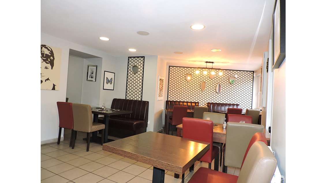 A vendre restaurant bar licence IV à Gouvernes