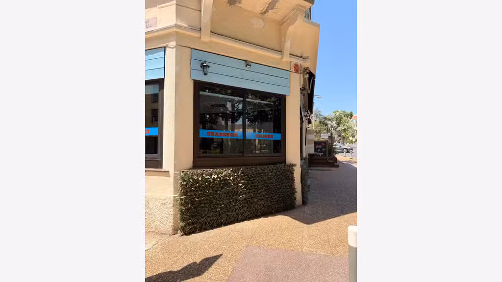 Vente bar restaurant lic IV 160m² à Hyères centre