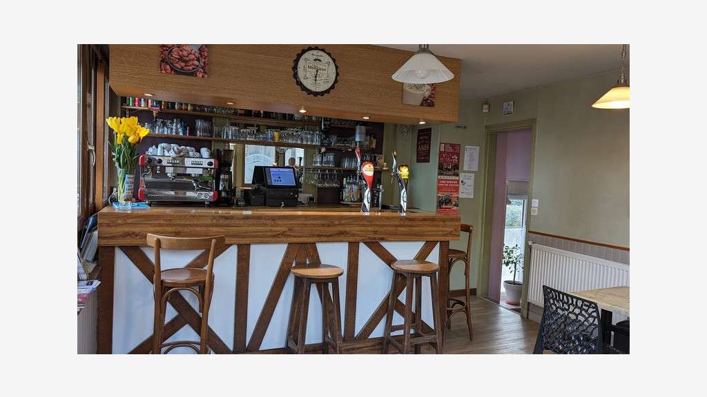 A vendre bar restaurant à La Sauvagère