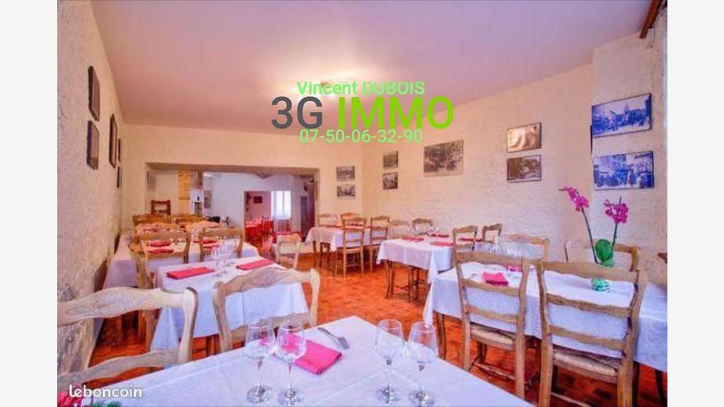 AV murs + fonds magnifique restaurant à Lalouvesc