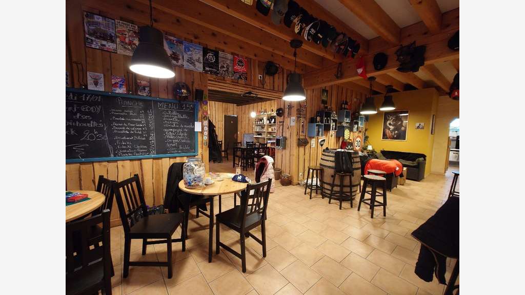 Vente FDC bar restaurant avec terrasse à Lalouvesc