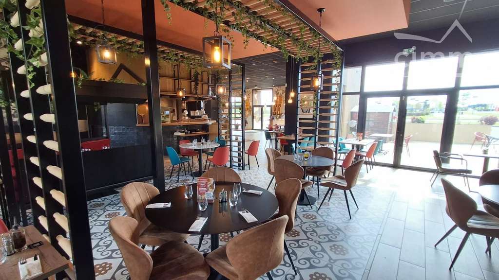 Restaurant à vendre au coeur de Contres