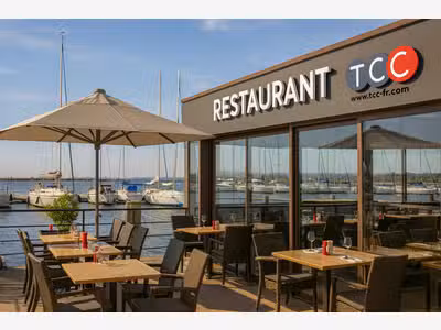 AV murs et fonds restaurant grande notoriété 83