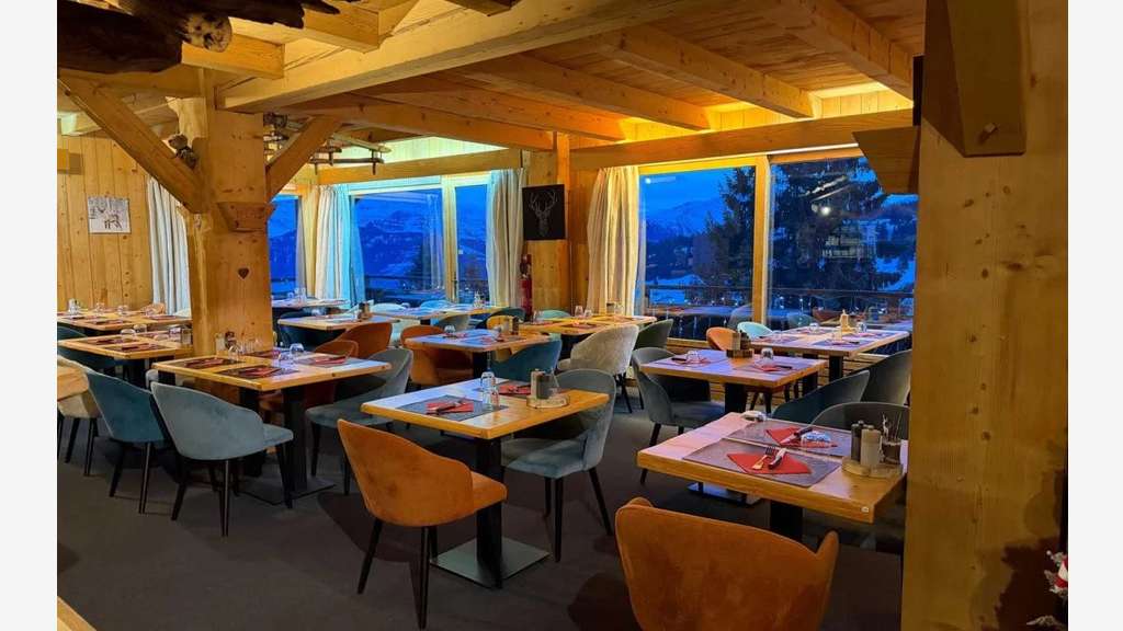 AV restaurant bar lic IV station internationale 73