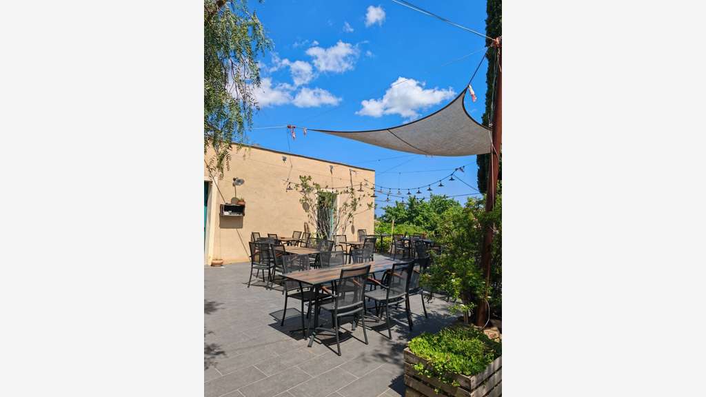 FDC restaurant avec terrasse à vendre à Leucate